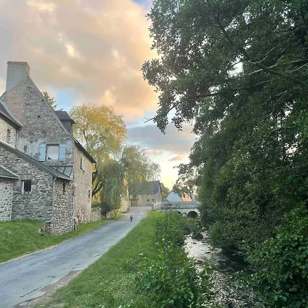 Maison De Charme En Pierre - Bord De Riviere - Calme * Chammes